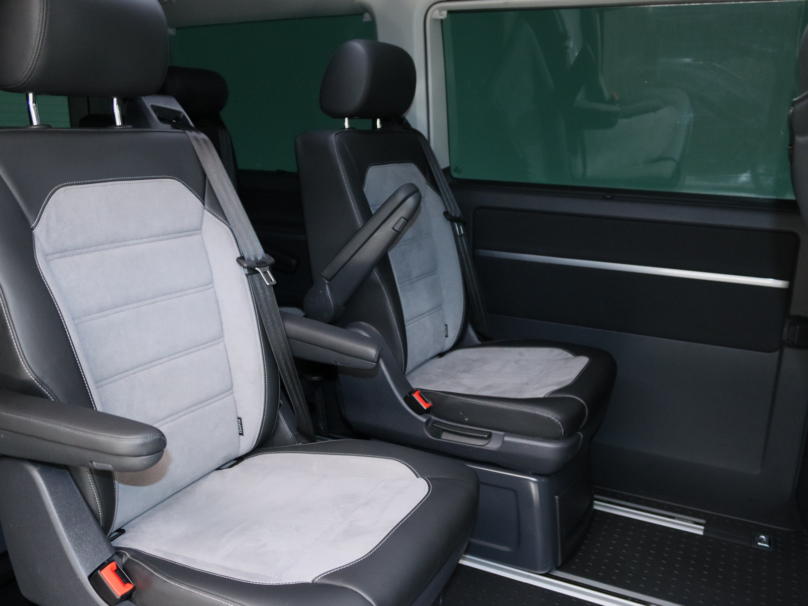 VW T6.1 Transporter Multivan 2.0 TDI Generation Six 4M VW T6.1 Transporter Multivan 2.0 TDI Generation Six 4M