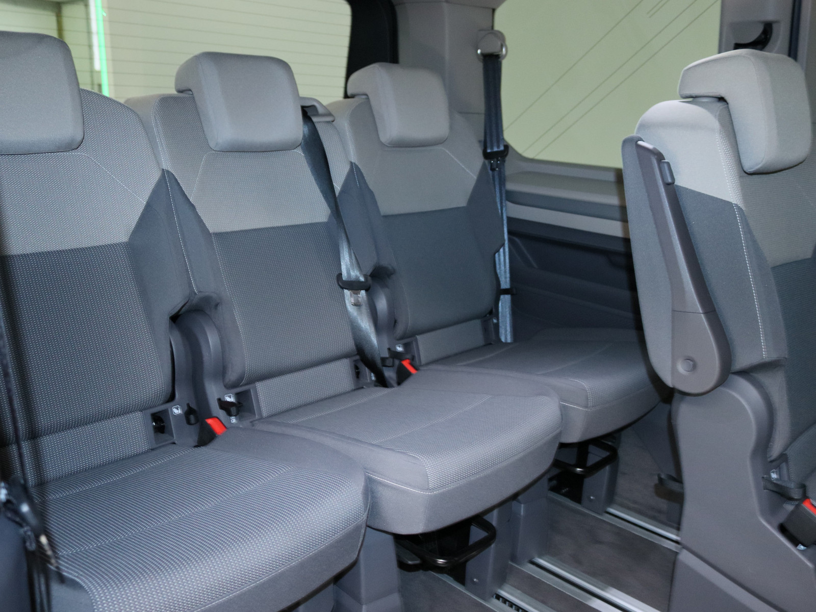 VW Multivan 2.0 TDI Life VW Multivan 2.0 TDI Life