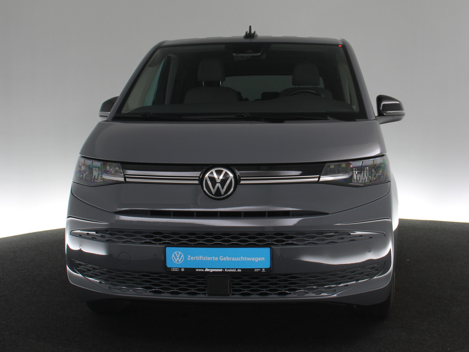 VW Multivan 2.0 TDI Life VW Multivan 2.0 TDI Life
