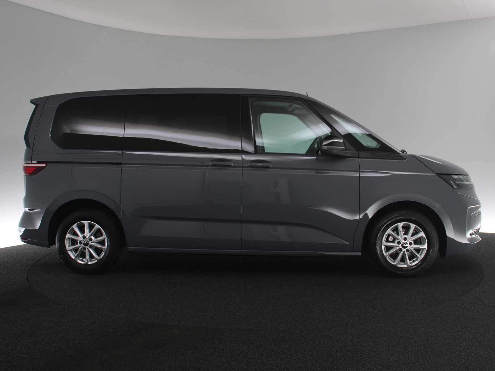VW Multivan 2.0 TDI Life VW Multivan 2.0 TDI Life
