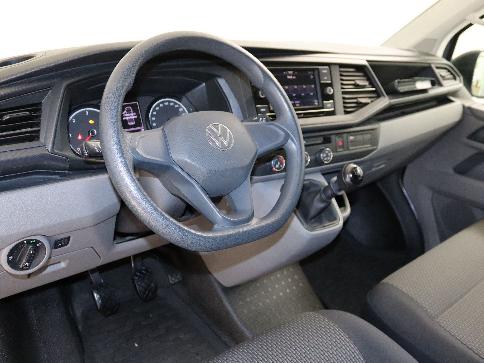 VW T6.1 Transporter Kasten 2.0 TDI FWD EcoProfi VW T6.1 Transporter Kasten 2.0 TDI FWD EcoProfi