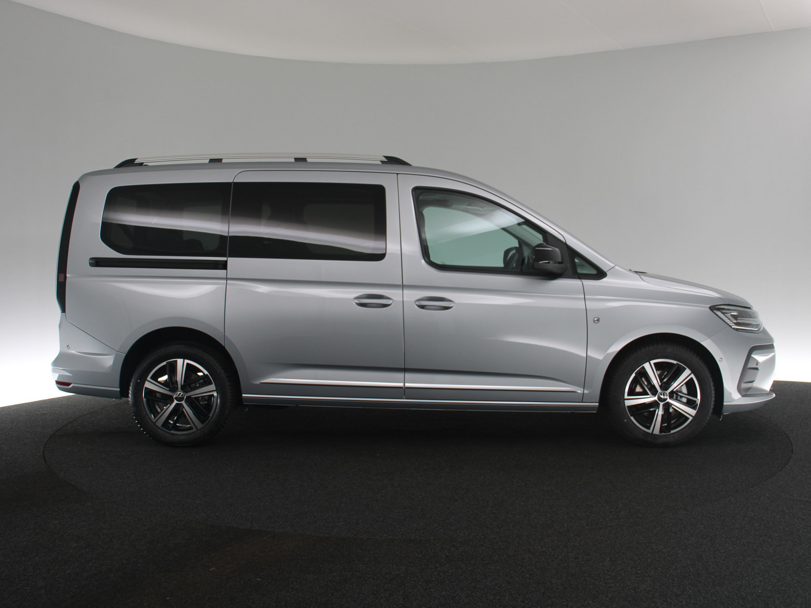 VW Caddy 2.0 TDI Style Maxi VW Caddy 2.0 TDI Style Maxi