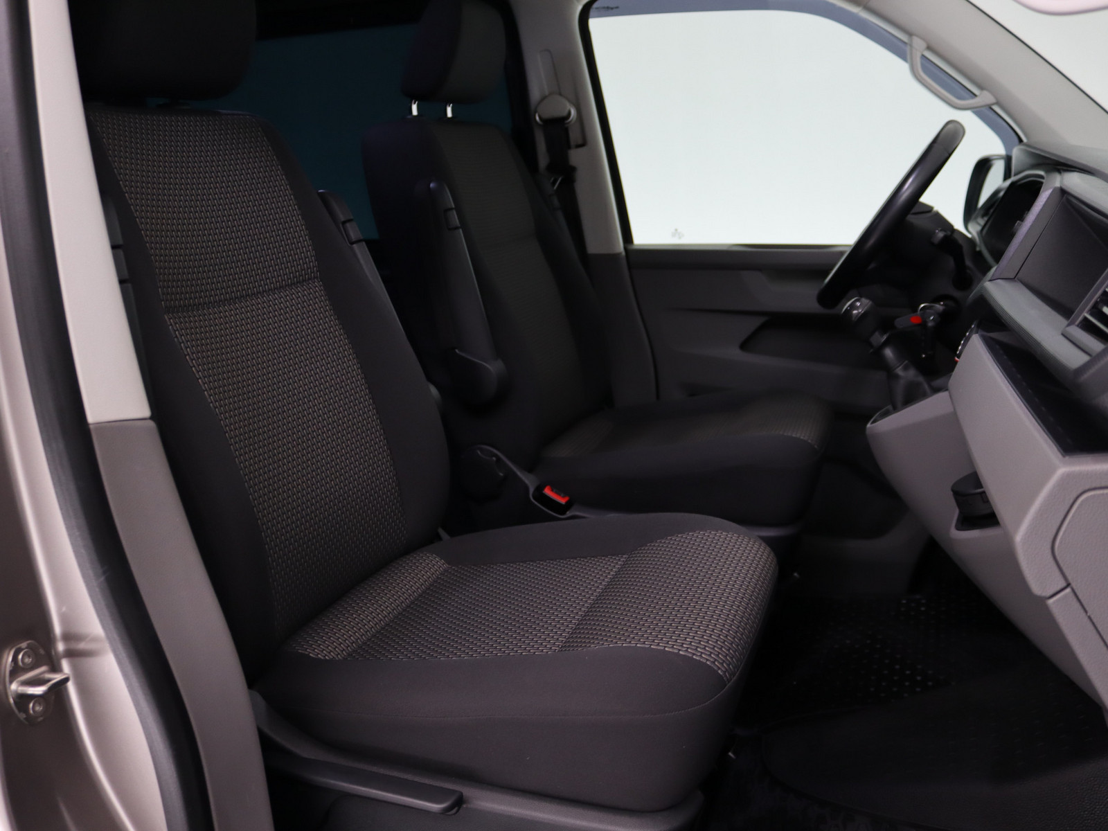 VW T6.1 Transporter Kasten 2.0 TDI PLUS 4M lang Trendline VW T6.1 Transporter Kasten 2.0 TDI PLUS 4M lang Trendline