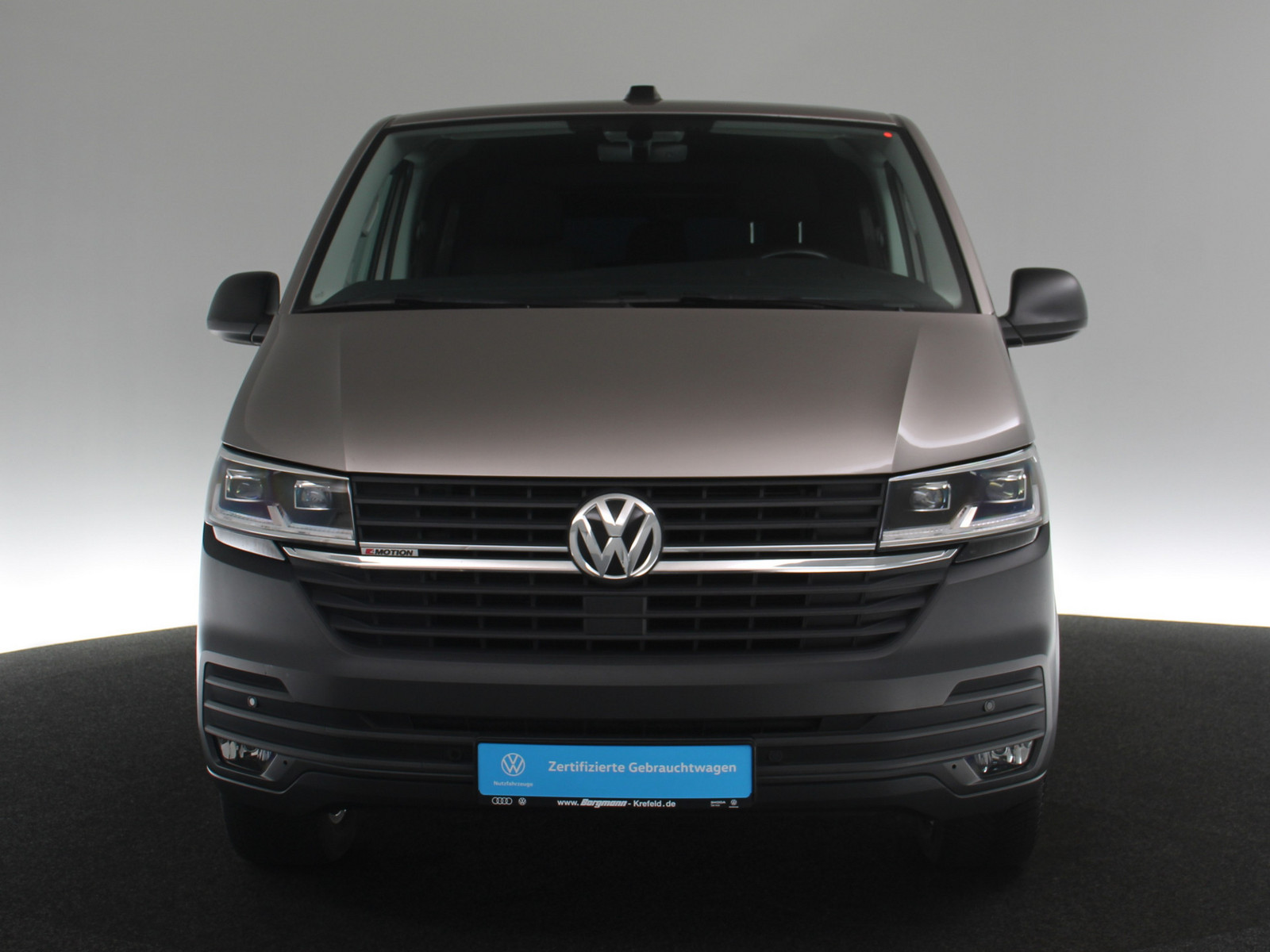 VW T6.1 Transporter Kasten 2.0 TDI PLUS 4M lang Trendline VW T6.1 Transporter Kasten 2.0 TDI PLUS 4M lang Trendline