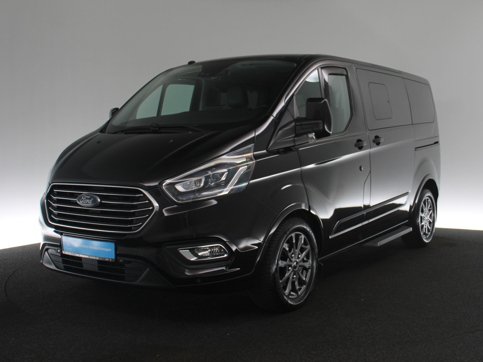 FORD Tourneo Custom 2.0 TDCi 310 L1 Tourneo FORD Tourneo Custom 2.0 TDCi 310 L1 Tourneo