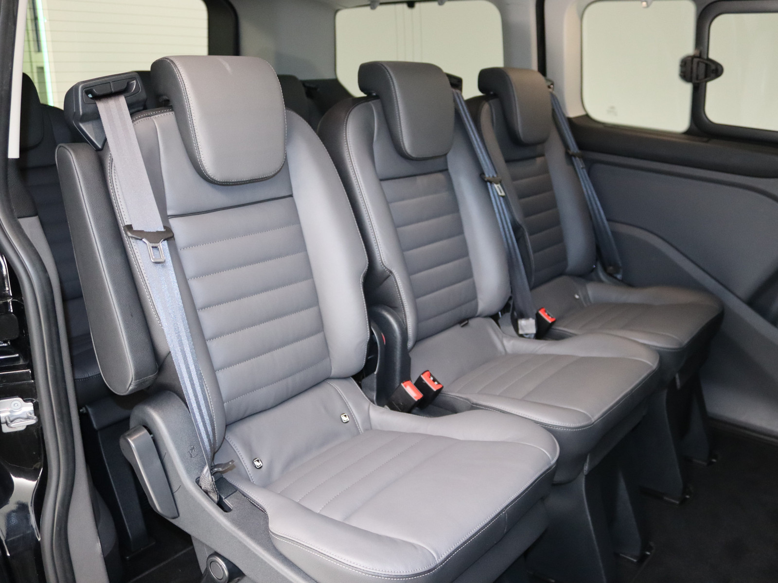 FORD Tourneo Custom 2.0 TDCi 310 L1 Tourneo FORD Tourneo Custom 2.0 TDCi 310 L1 Tourneo