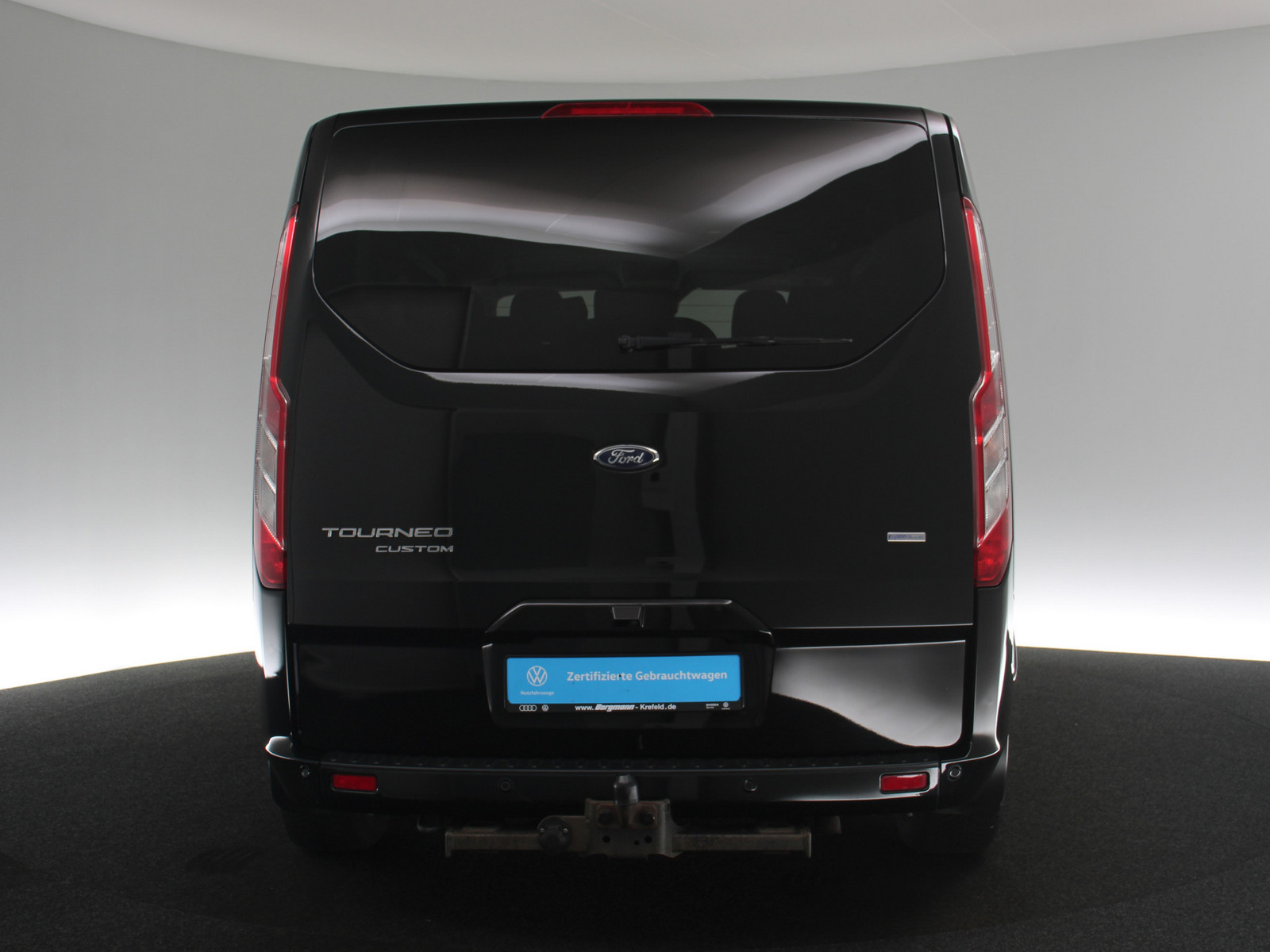 FORD Tourneo Custom 2.0 TDCi 310 L1 Tourneo FORD Tourneo Custom 2.0 TDCi 310 L1 Tourneo