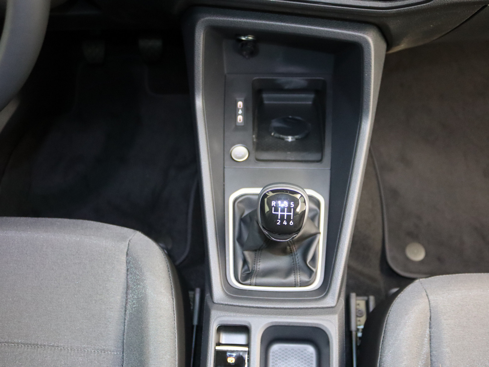 VW Caddy 2.0 TDI Cargo VW Caddy 2.0 TDI Cargo
