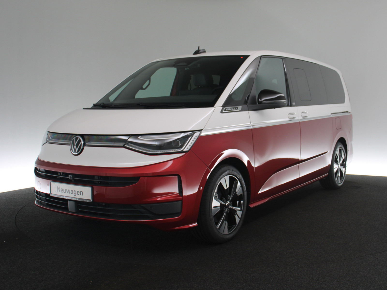 VW T7 Multivan Life 1,5 l 130 kW eHybrid VW T7 Multivan Life 1,5 l 130 kW eHybrid