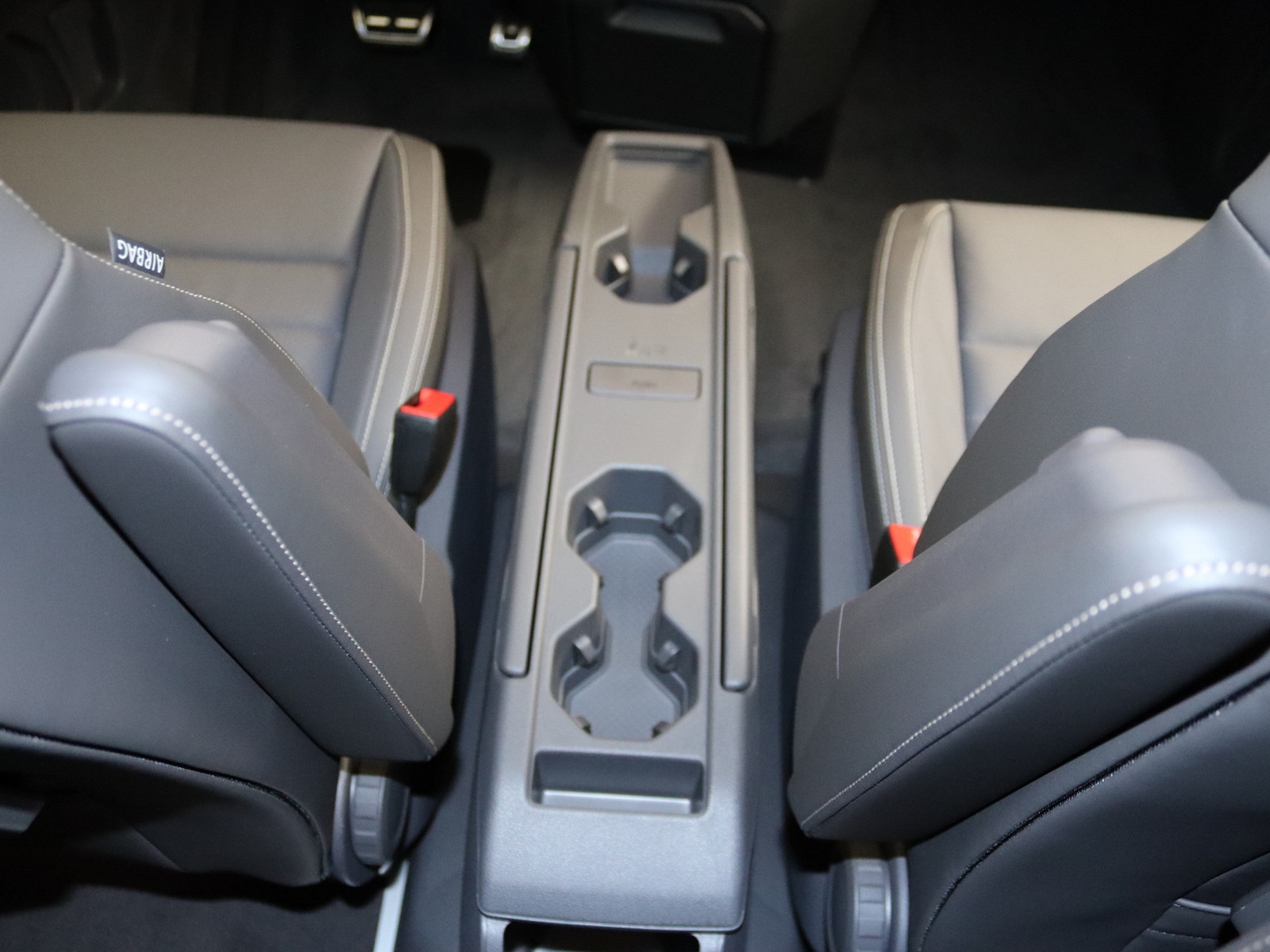 VW T7 Multivan Life 1,5 l 130 kW eHybrid VW T7 Multivan Life 1,5 l 130 kW eHybrid