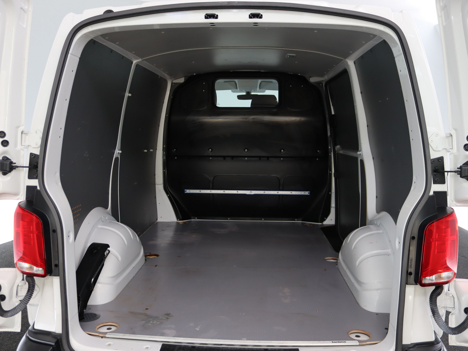 VW T6.1 Transporter Kasten 2.0 TDI FWD EcoProfi VW T6.1 Transporter Kasten 2.0 TDI FWD EcoProfi
