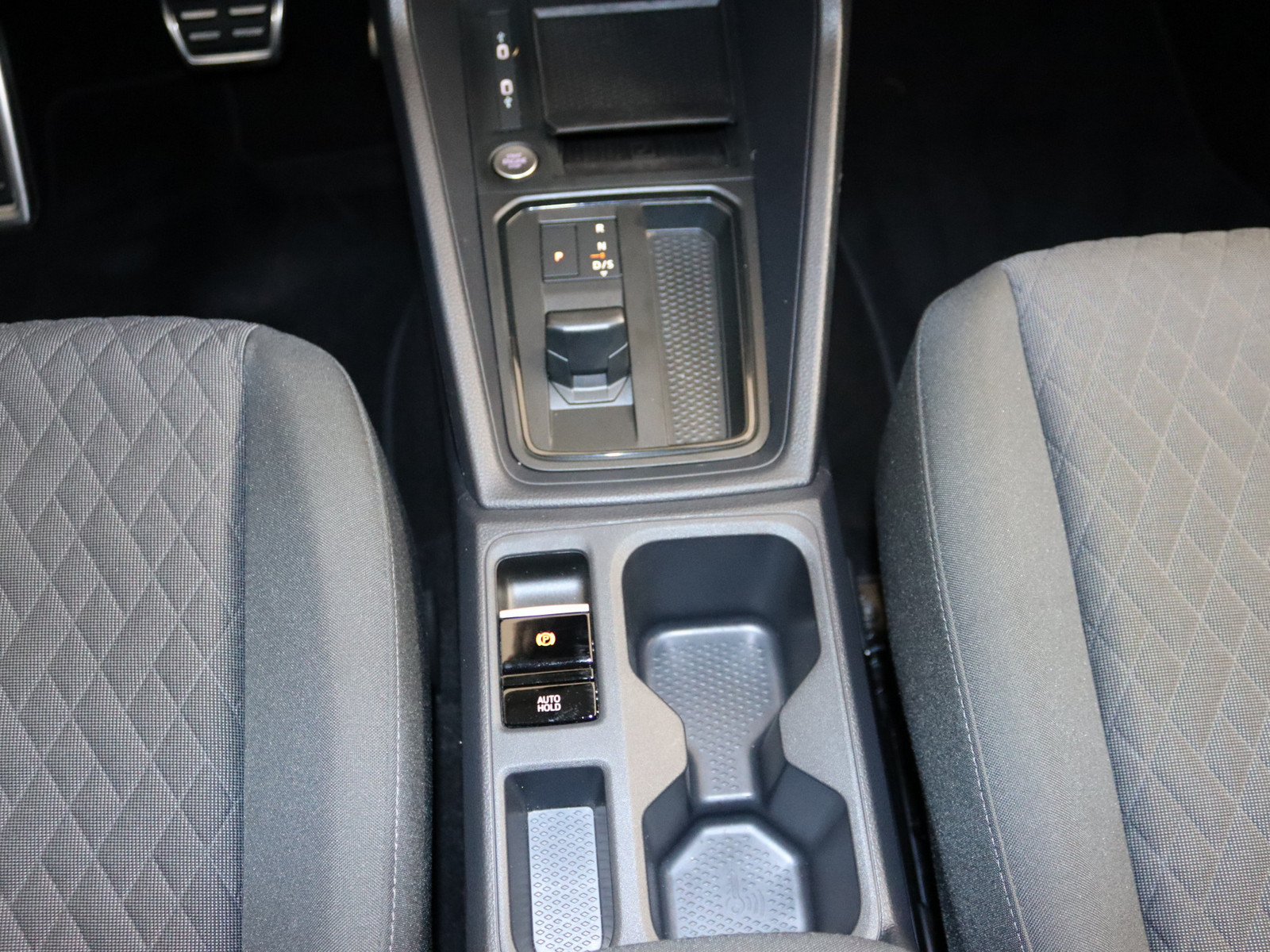 VW Caddy 1.5 TSI eHybrid Energy VW Caddy 1.5 TSI eHybrid Energy