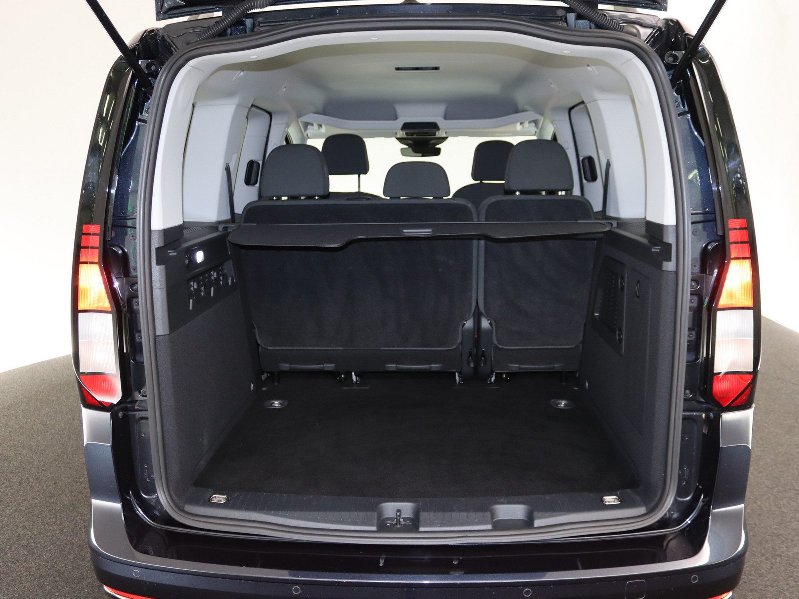 VW Caddy 1.5 TSI eHybrid Energy VW Caddy 1.5 TSI eHybrid Energy