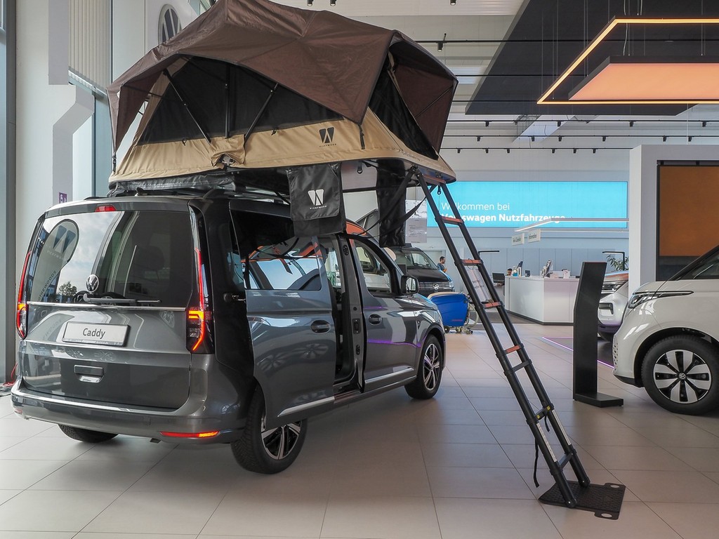 VW Caddy  Style  5-Sitzer 84kW TSI Navi Panorama