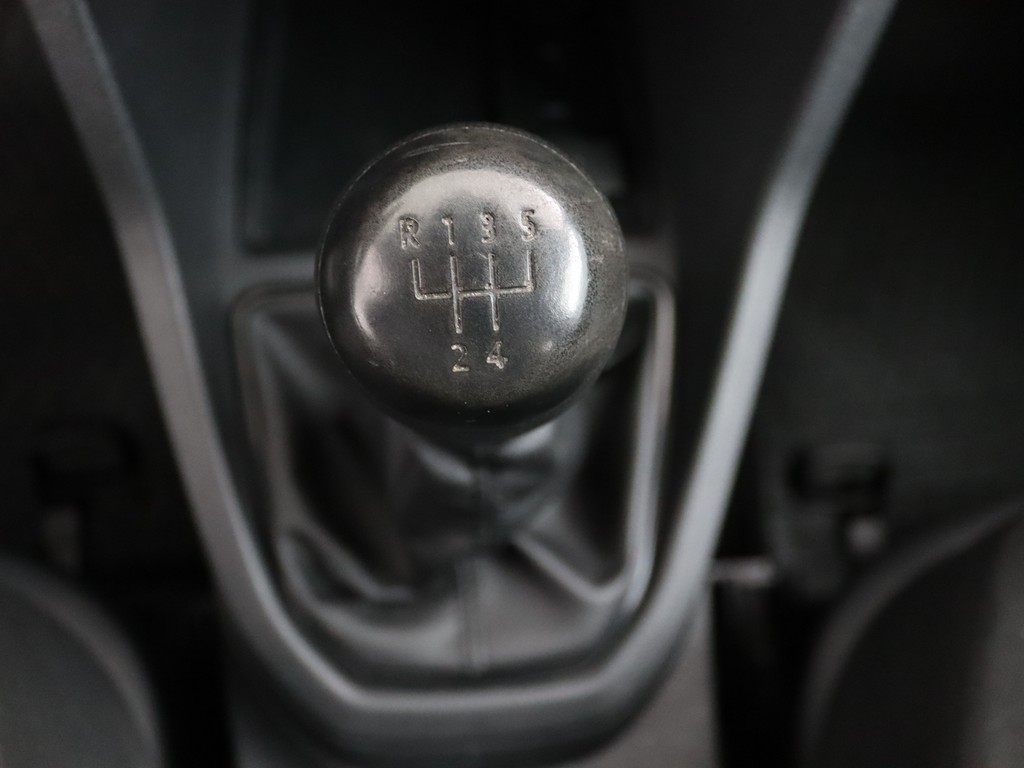 VW Caddy Kasten 2.0 TDI Klima PDC GRA