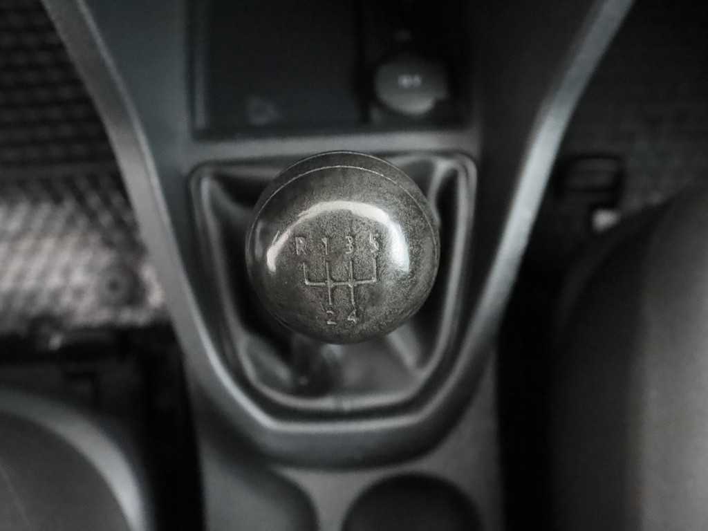 VW Caddy Kasten TDI Klima+PDC