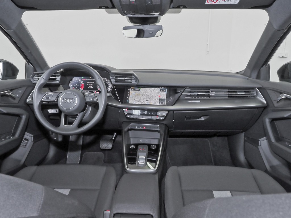 AUDI A3 Limousine 30 TFSI S tronic MMI Navi plus virtual cockpit