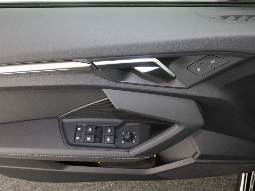 AUDI A3 Sportback 35 TDI S tronic S line+Exterieur+LED+Panorama