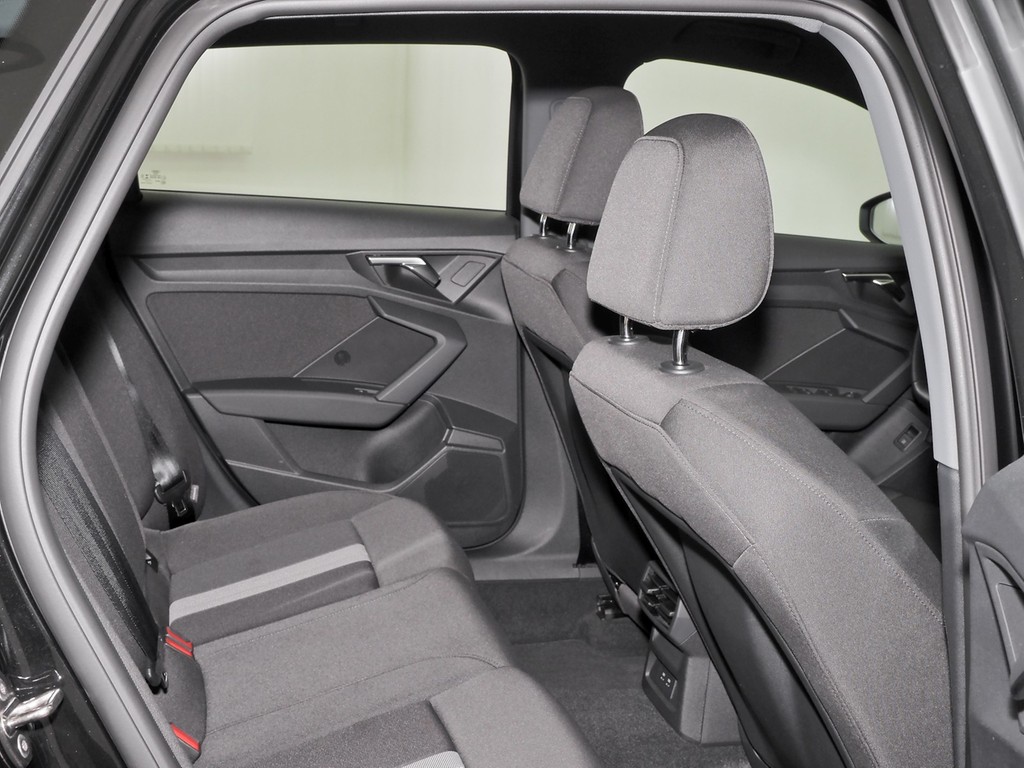 AUDI A3 Sportback 40 TFSI e S tronic Advanced MMI Navi Plus, VC