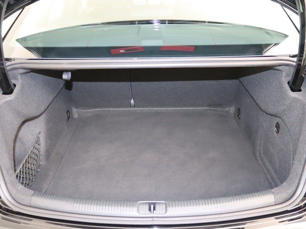 AUDI A3 Limousine 35 TFSI S tronic sport+VC+LED+MMI Navi Plus