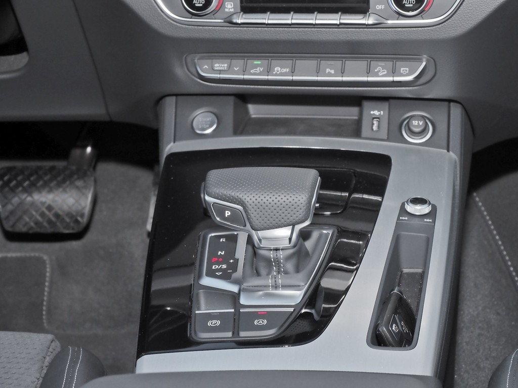 AUDI Q5 Sportback 55 TFSI e quattro S tronic S line Panorama Matrix 