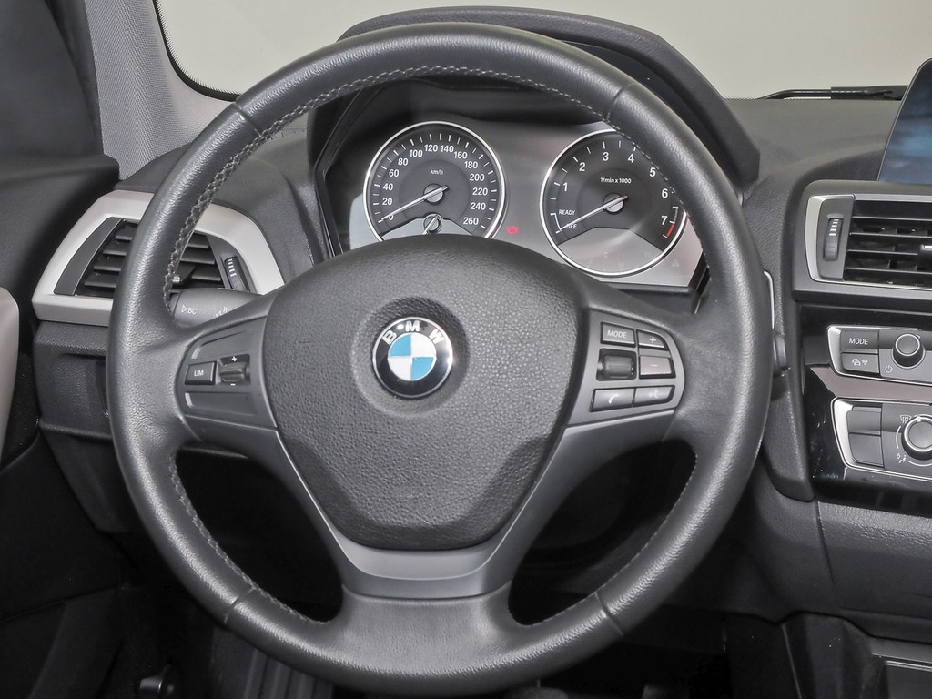 BMW 116i Navi,Klimaautomatik,AHK