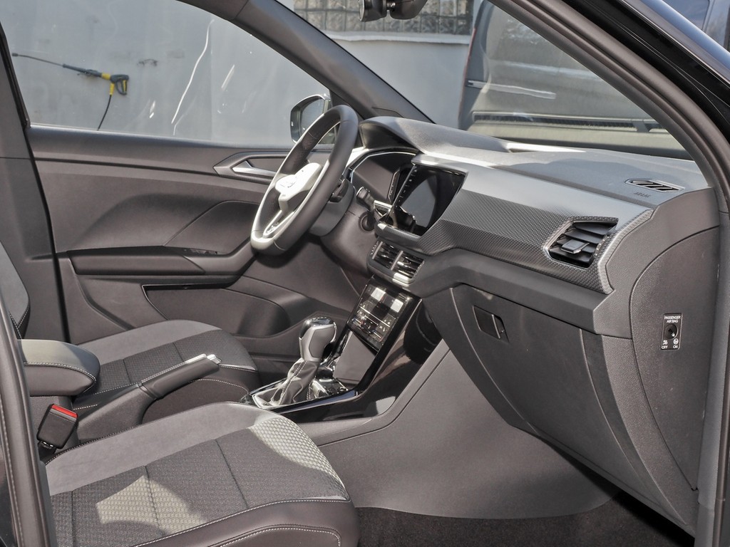 VW T-CROSS 1.5 TSI DSG R-LINE NAV PRO+IQ-DRIVE+ACC+