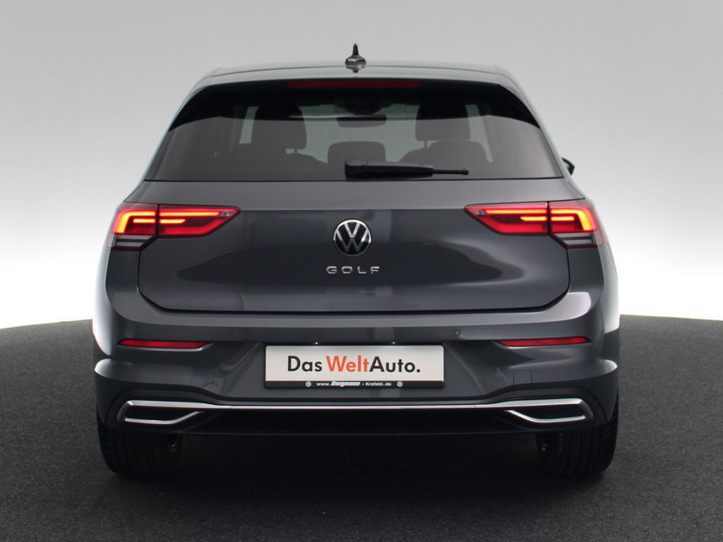 VW Golf VIII 1.0TSI LIFE, LED,Sitzhzg.,PDC,Navi