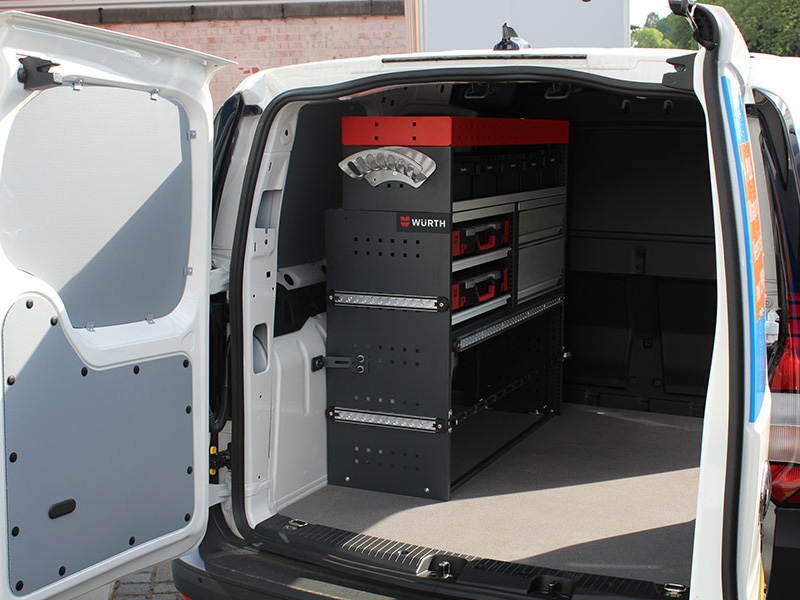 VW Caddy Cargo mit Würth-Regal, inkl. Schraubstock & ohne Anzahlung 