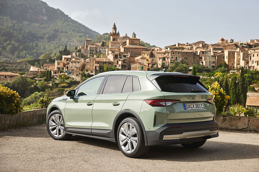 Der neue Skoda Elroq von hinten bei Autohaus Borgmann Der neue Skoda Elroq von hinten bei Autohaus Borgmann