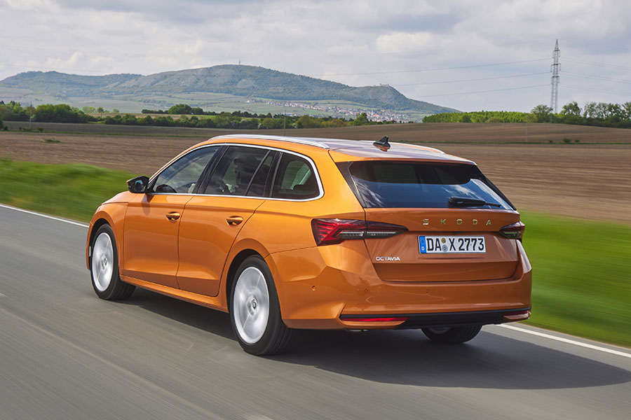 Der neue Skoda Octavia von hinten Der neue Skoda Octavia von hinten