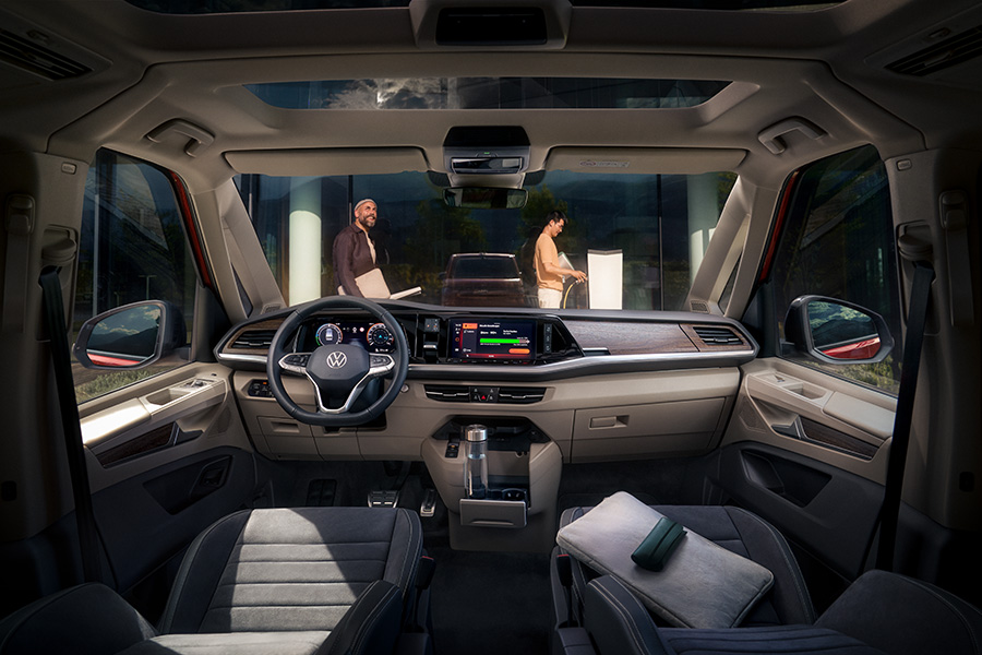 Der VW Multivan eHybrid im Autohaus Borgmann Der VW Multivan eHybrid im Autohaus Borgmann