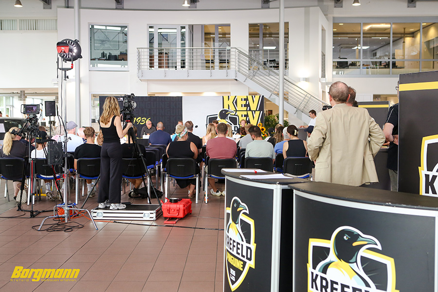 KEV-Pressekonferenz im Autohaus Borgmann