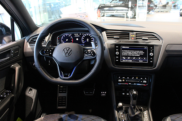 VW Tiguan R-Line bei Borgmann Krefeld VW Tiguan R-Line Ausstattung