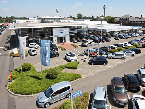 Volkswagen Borgmann an der Blumentalstrasse in Krefeld